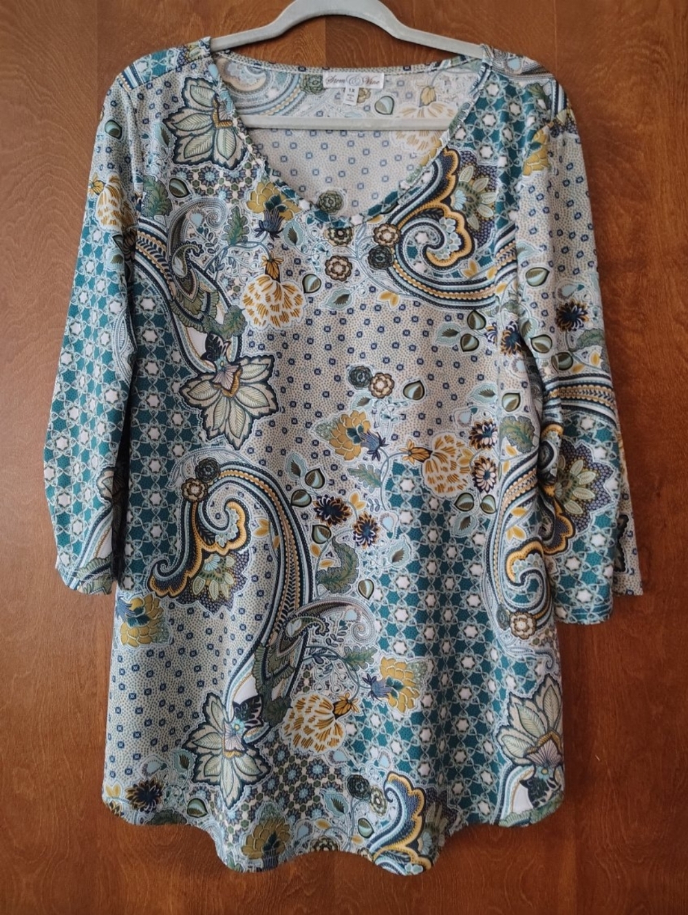 Paisley Floral V-Neck Tunic in Teal and Yellow Woman's Size 1X